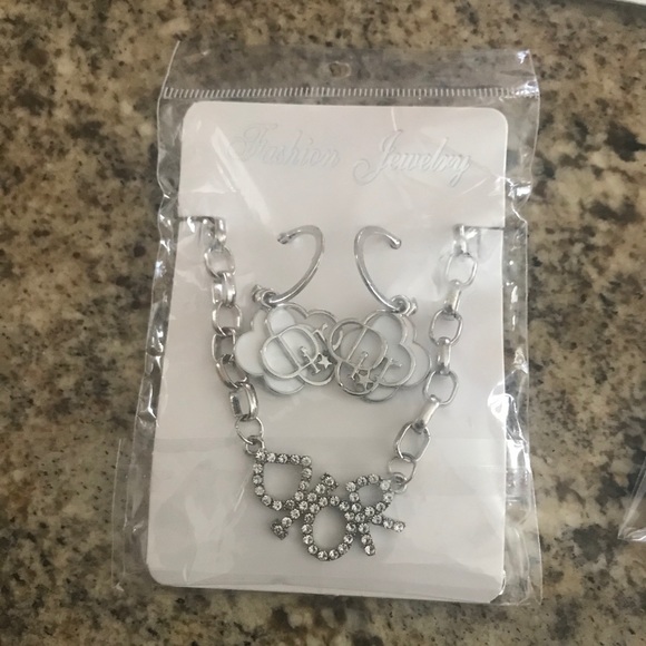 Necklace and Earrings Set - Picture 3 of 4